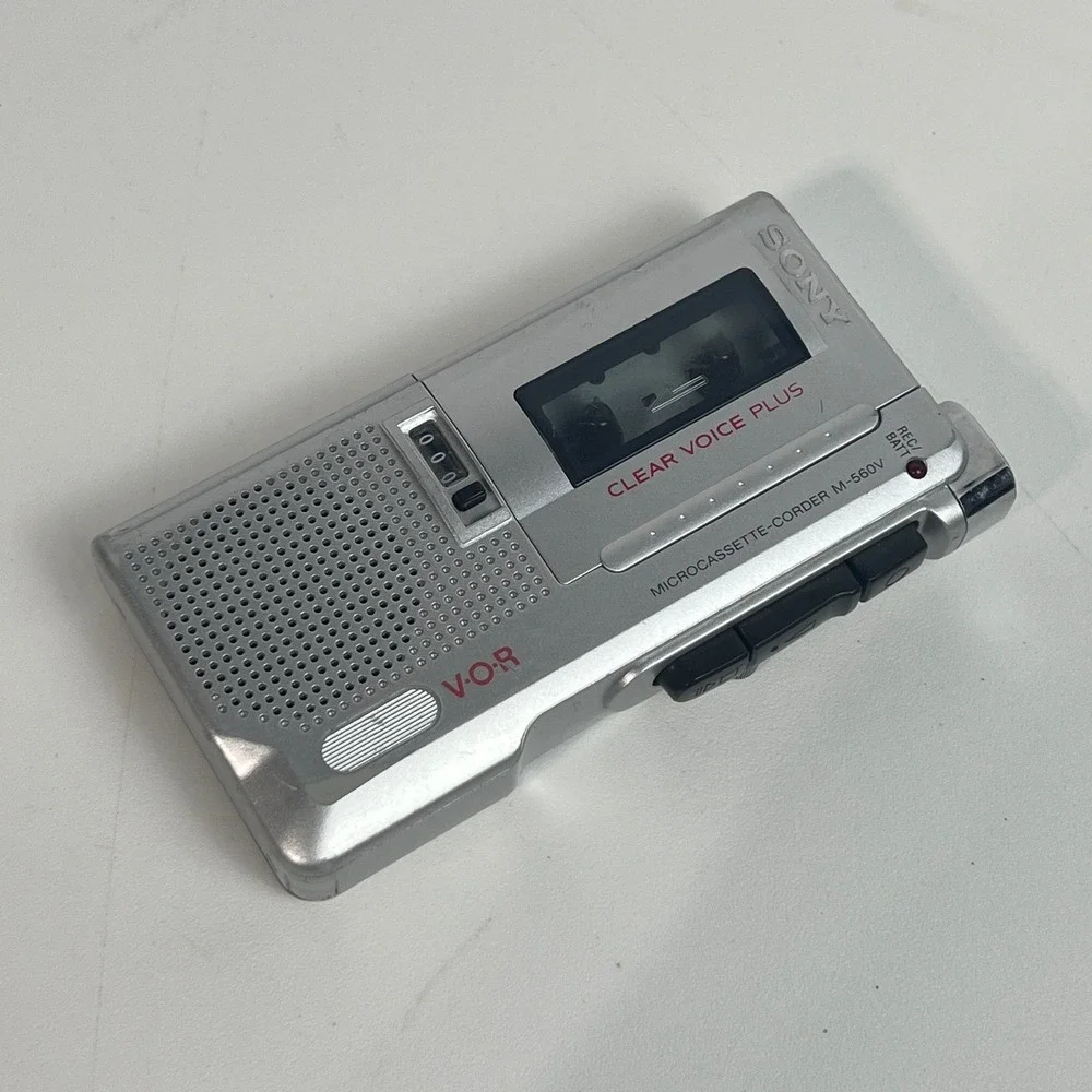 Sony M-560V Microcassette-Corder Handheld Voice Recorder FOR PARTS/REPAIR